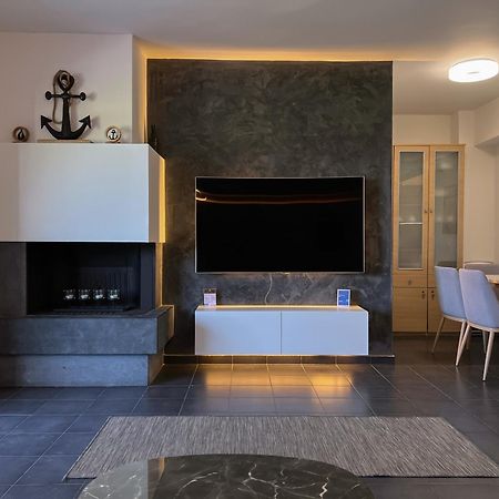 Heaven Luxury Villa Nea Roda Phòng bức ảnh