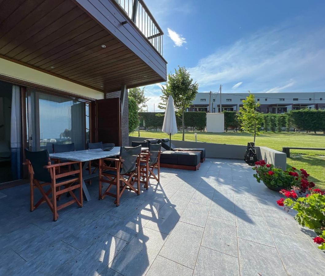 Heaven Luxury Villa Nea Roda Ngoại thất bức ảnh