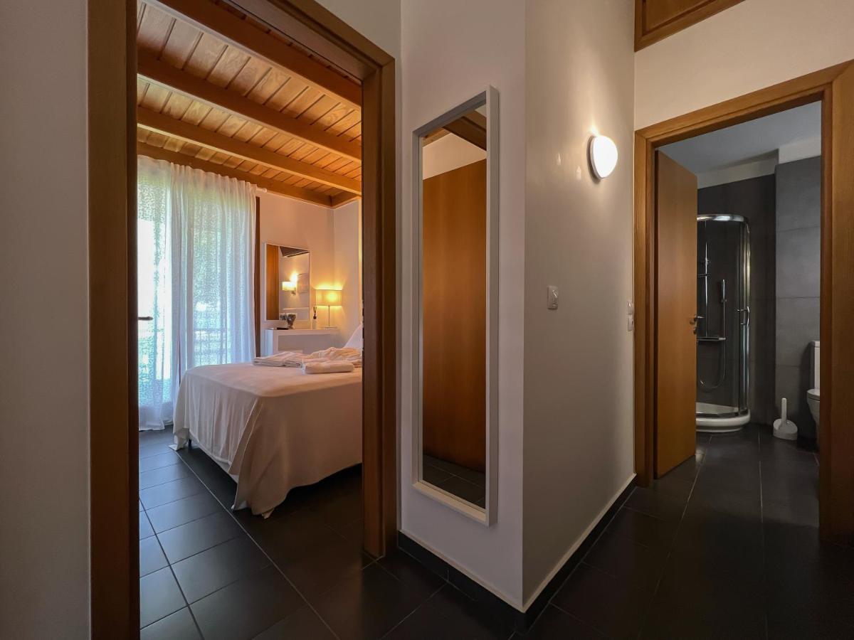 Heaven Luxury Villa Nea Roda Ngoại thất bức ảnh