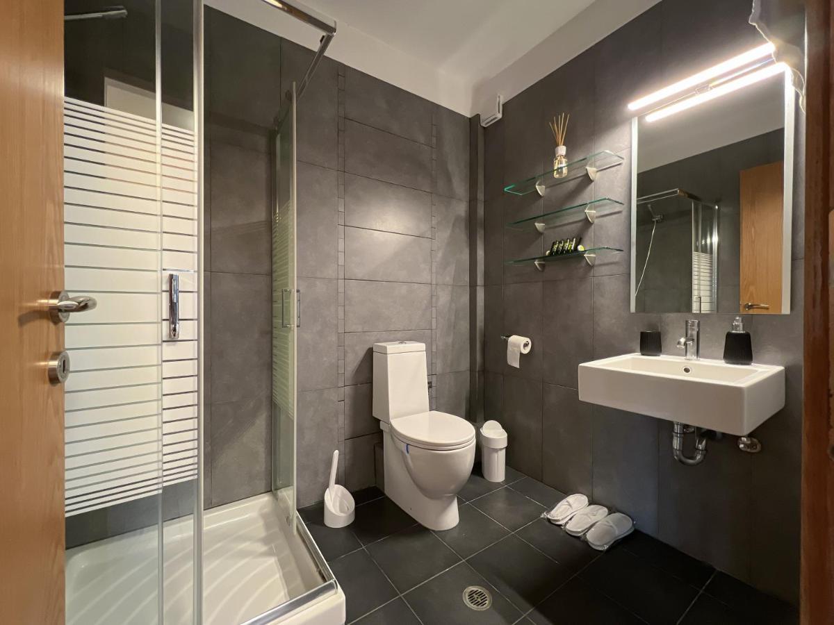 Heaven Luxury Villa Nea Roda Ngoại thất bức ảnh