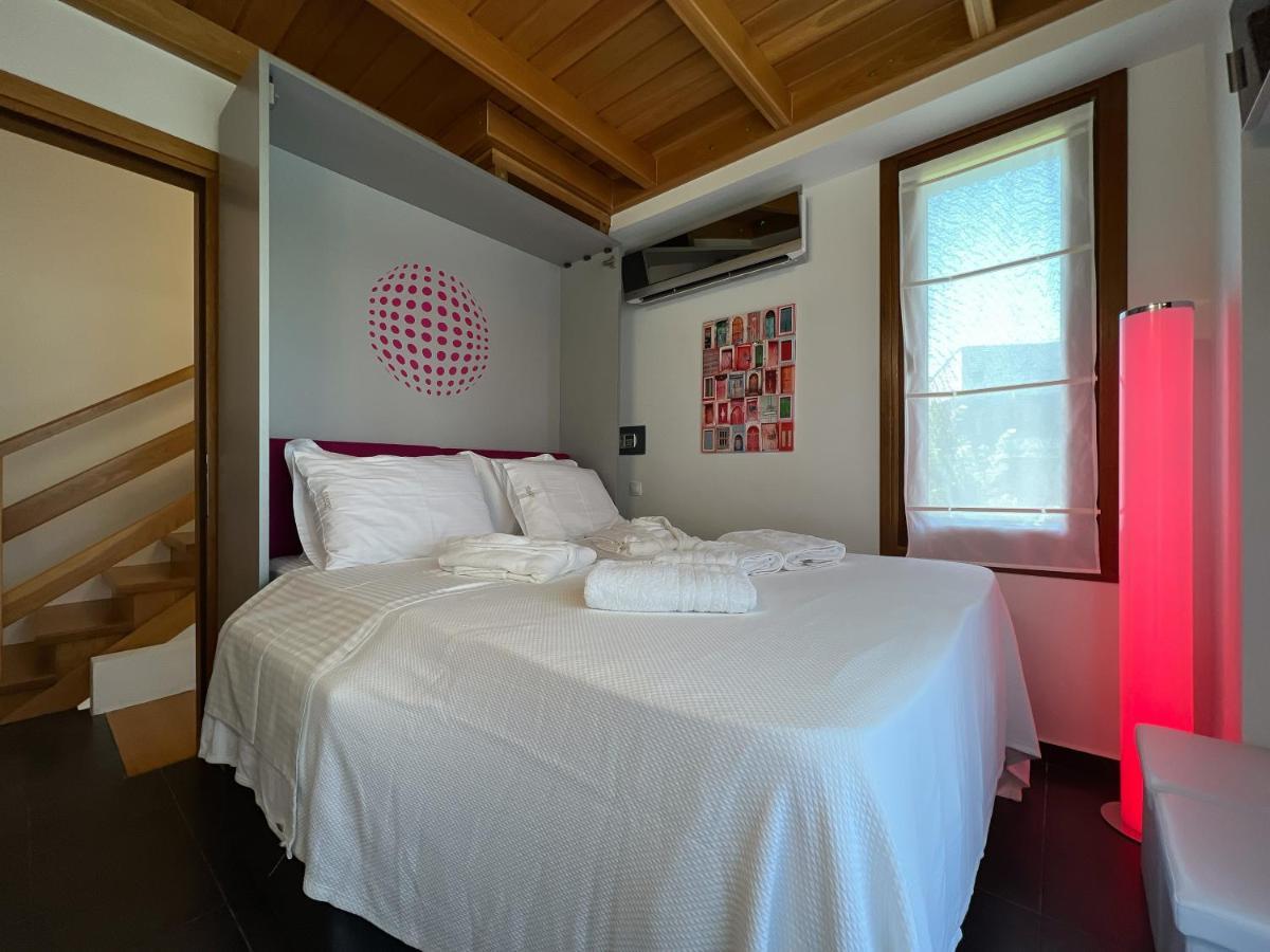 Heaven Luxury Villa Nea Roda Ngoại thất bức ảnh